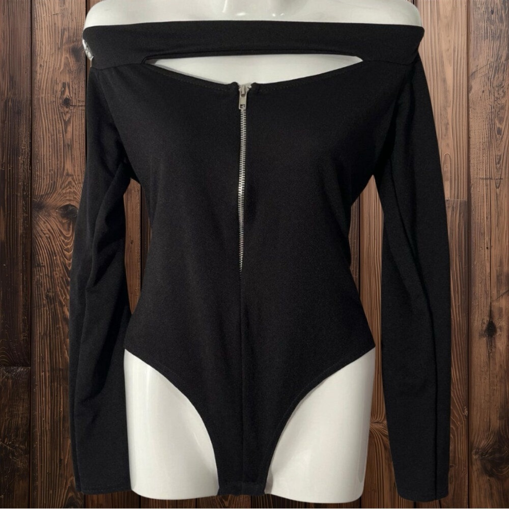 BOOHOO Front Zipper Bodysuit​​